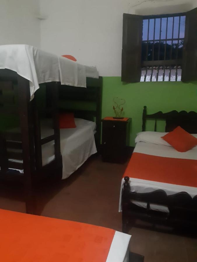 Hostal Villa Cecilia Villavieja Εξωτερικό φωτογραφία