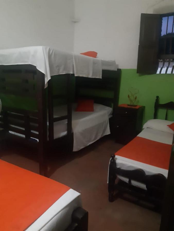 Hostal Villa Cecilia Villavieja Εξωτερικό φωτογραφία