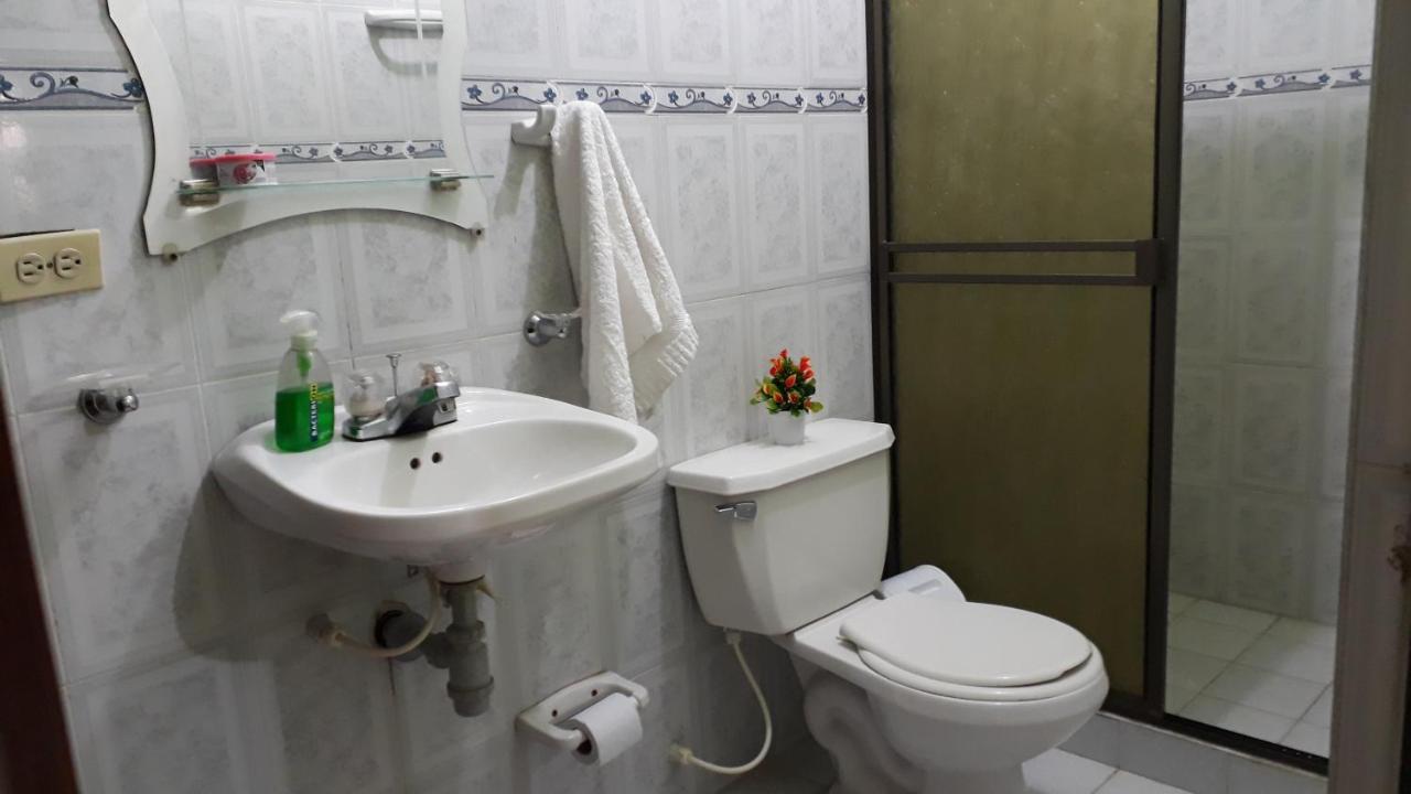 Hostal Villa Cecilia Villavieja Εξωτερικό φωτογραφία