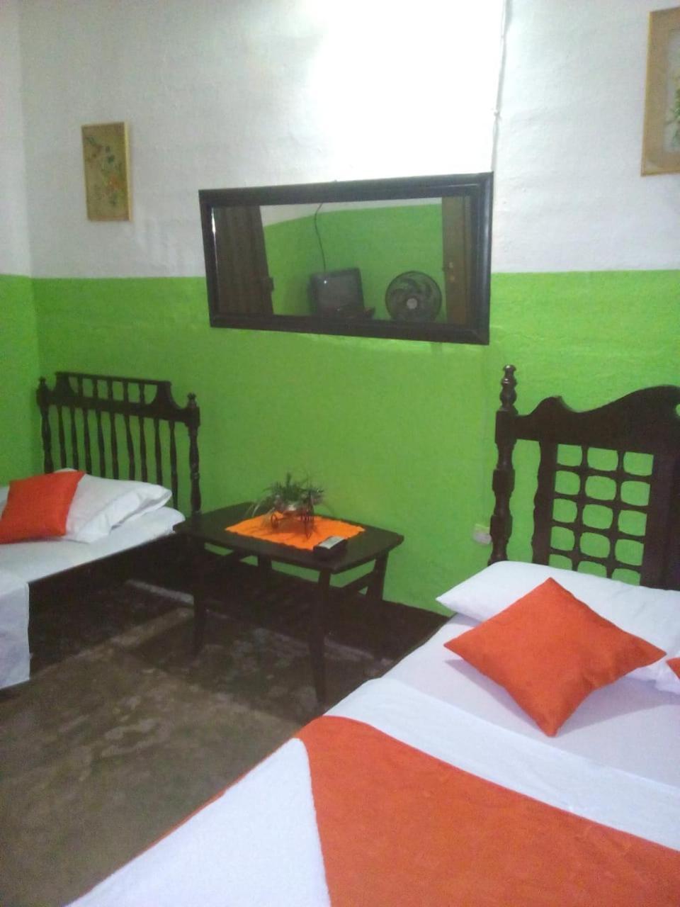Hostal Villa Cecilia Villavieja Εξωτερικό φωτογραφία