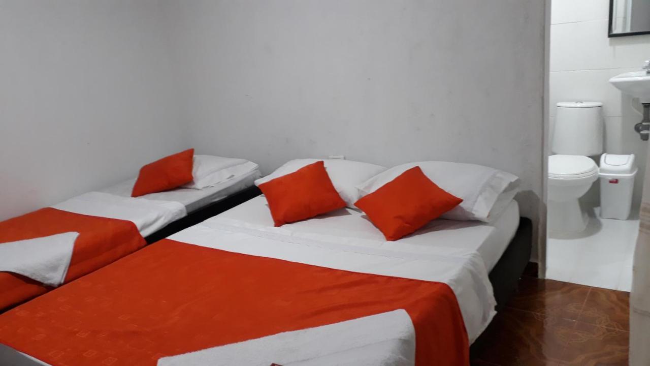 Hostal Villa Cecilia Villavieja Εξωτερικό φωτογραφία