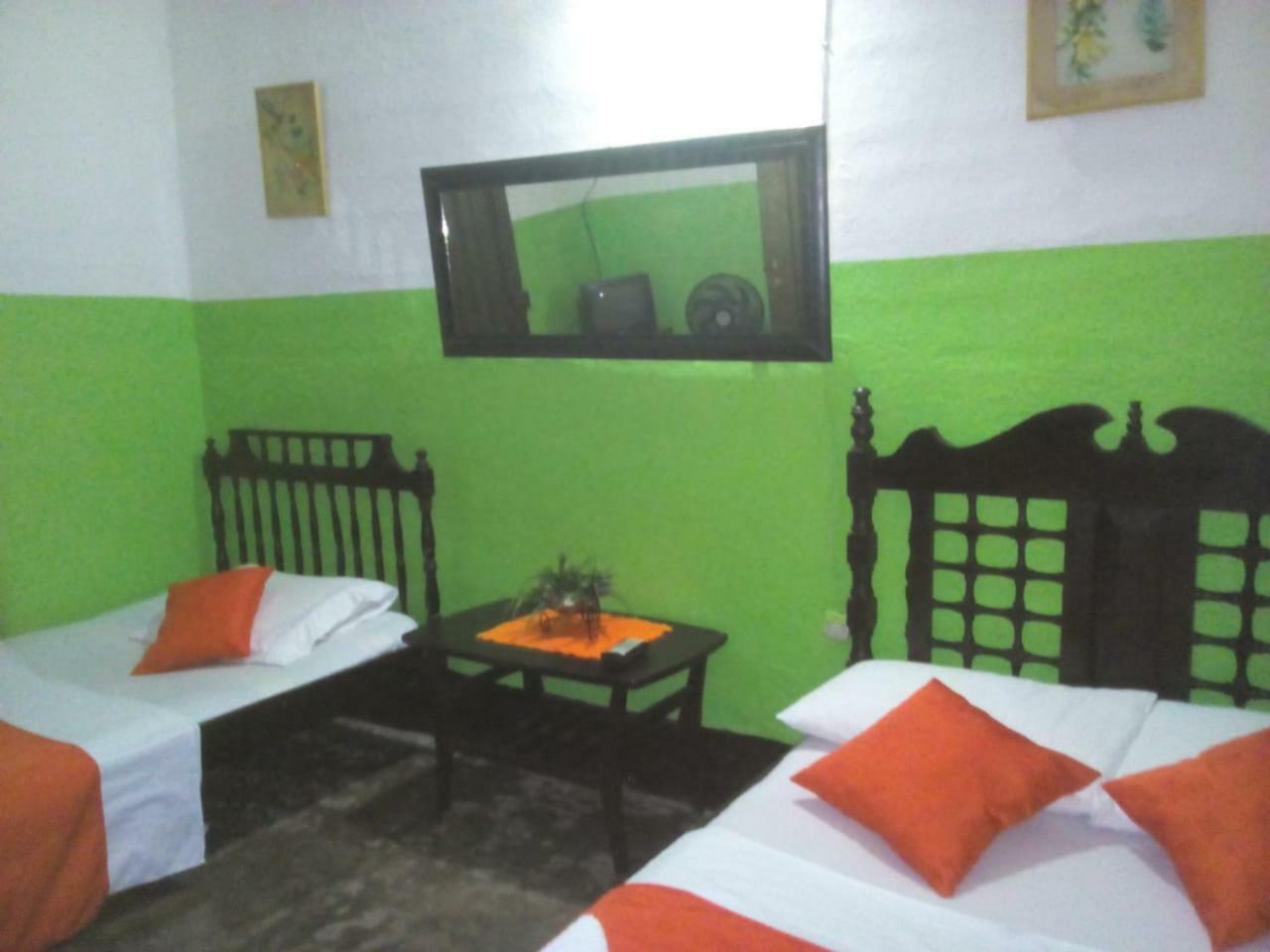 Hostal Villa Cecilia Villavieja Εξωτερικό φωτογραφία