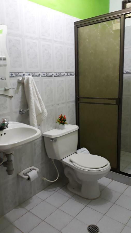 Hostal Villa Cecilia Villavieja Εξωτερικό φωτογραφία